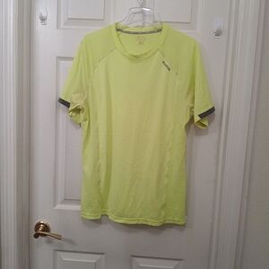 Reebok Activewear Reflective T-shirt Men's Size L Neon Yellow